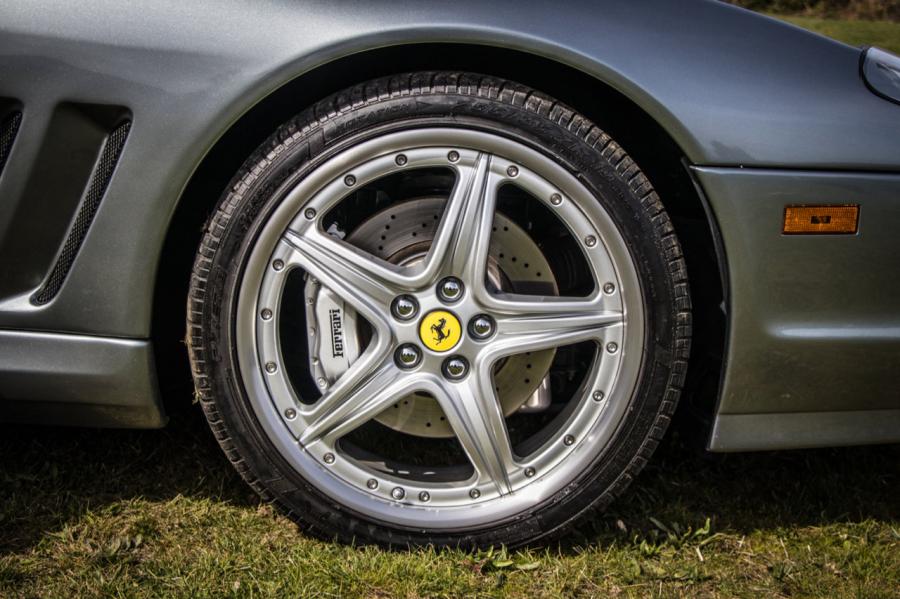 Детали экстерьера Ferrari 575 Superamerica 2005 года  (фото 53 из 79)